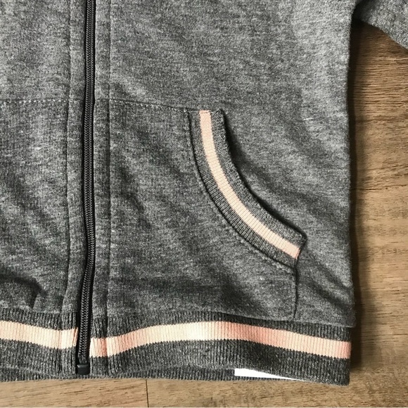4/$25 Baby Girl Guess Zip Up Sweater 12 Month grey and pink - Picture 2 of 5